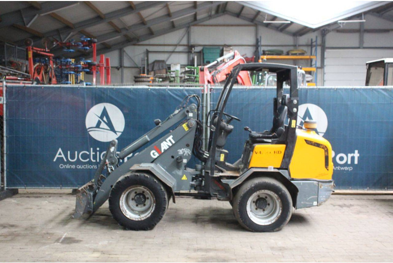 Giant V452T HD - Колёсный погрузчик: фото 2 Giant V452T HD - Колёсный погрузчик: фото 2