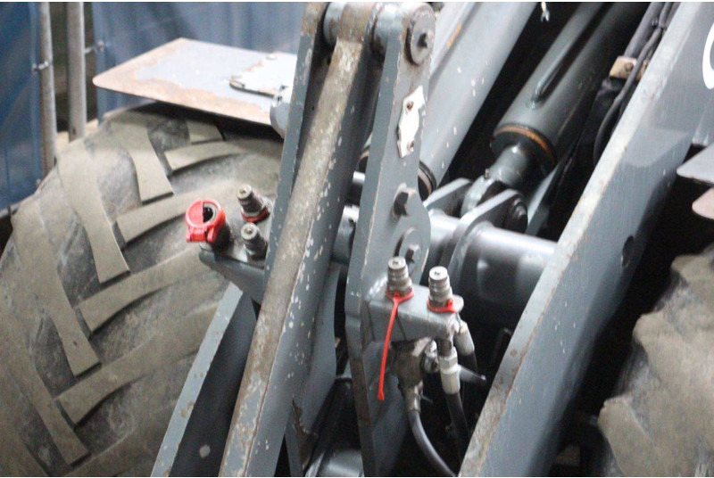 Колёсный погрузчик Giant V452T HD: фото 10 Колёсный погрузчик Giant V452T HD: фото 10