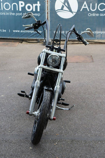 Мотоцикл Harley-Davidson Dyna Wide Glide: фото 8 Мотоцикл Harley-Davidson Dyna Wide Glide: фото 8