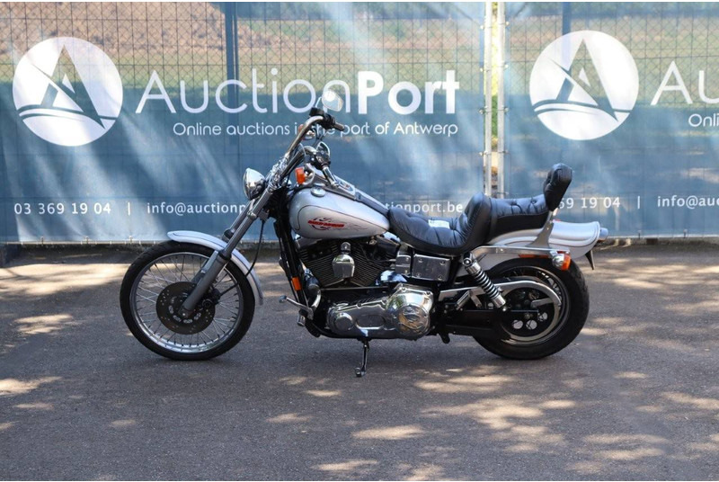 Harley-Davidson Dyna Wide Glide - Мотоцикл: фото 2 Harley-Davidson Dyna Wide Glide - Мотоцикл: фото 2