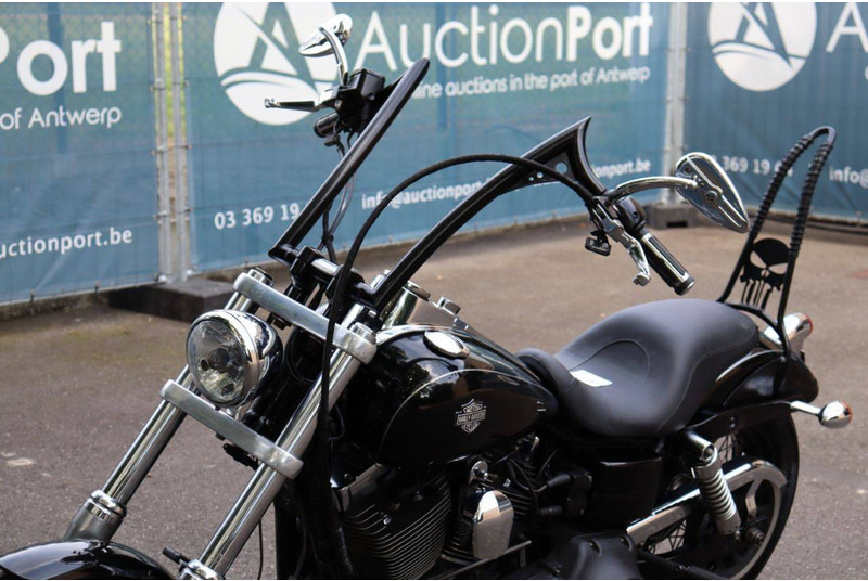 Мотоцикл Harley-Davidson Dyna Wide Glide: фото 11 Мотоцикл Harley-Davidson Dyna Wide Glide: фото 11