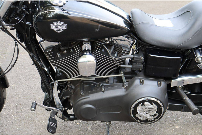 Мотоцикл Harley-Davidson Dyna Wide Glide: фото 13 Мотоцикл Harley-Davidson Dyna Wide Glide: фото 13