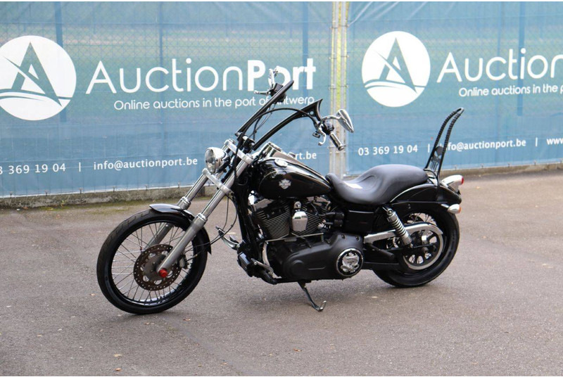 Мотоцикл Harley-Davidson Dyna Wide Glide: фото 9 Мотоцикл Harley-Davidson Dyna Wide Glide: фото 9