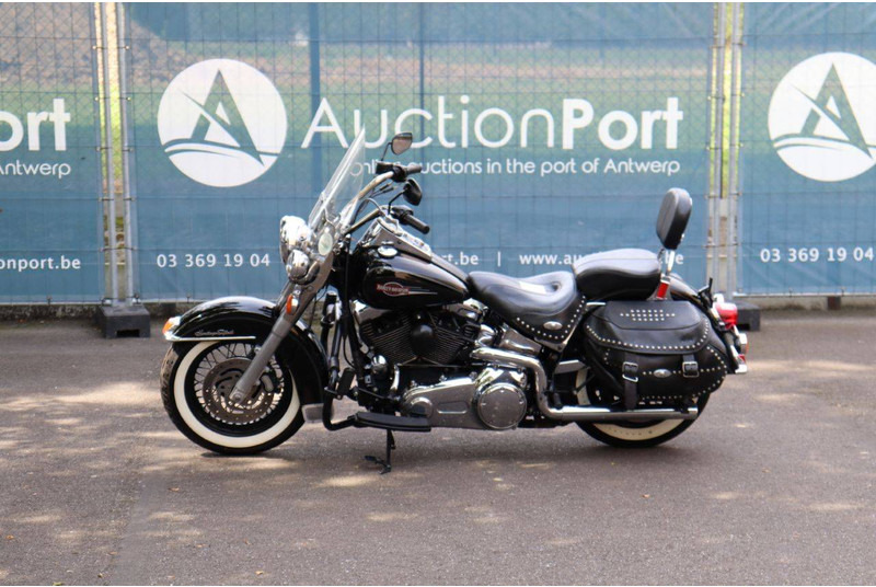 Harley-Davidson Heritage Softail Classic - Мотоцикл: фото 1 Harley-Davidson Heritage Softail Classic - Мотоцикл: фото 1
