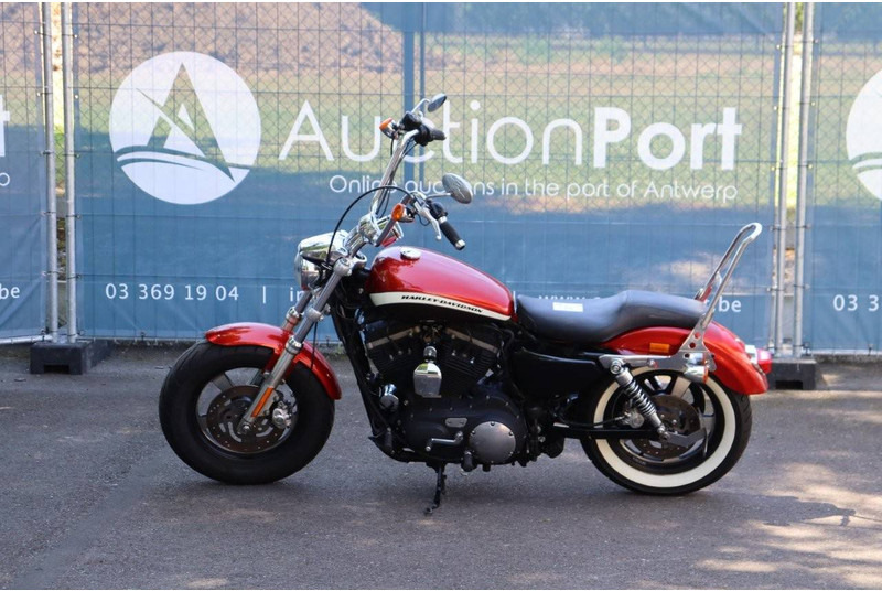 Harley-Davidson Sporster XL1200 Custom - Мотоцикл: фото 2 Harley-Davidson Sporster XL1200 Custom - Мотоцикл: фото 2