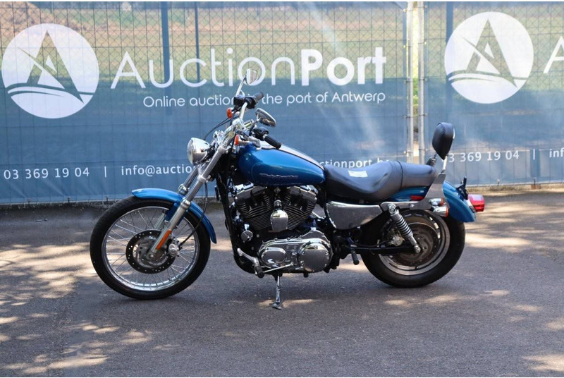 Harley-Davidson Sporster XL1200 Custom - Мотоцикл: фото 1 Harley-Davidson Sporster XL1200 Custom - Мотоцикл: фото 1
