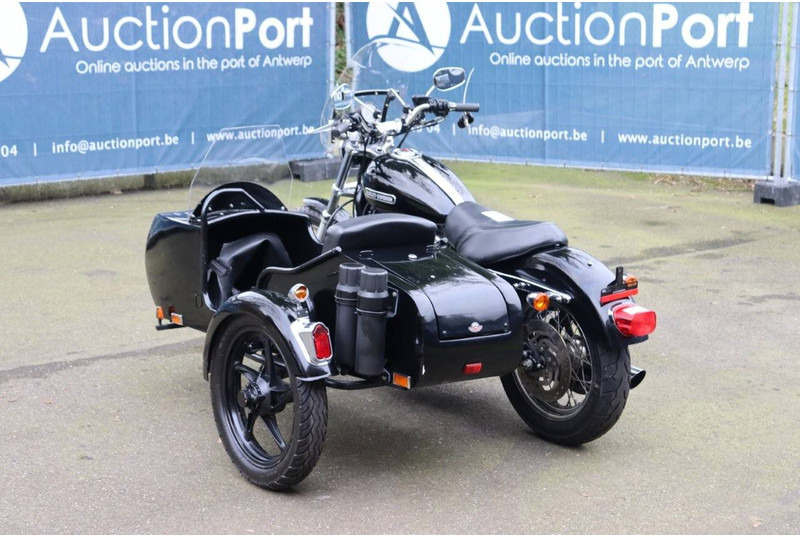 Harley-Davidson Sporster XL883 - Мотоцикл: фото 4 Harley-Davidson Sporster XL883 - Мотоцикл: фото 4