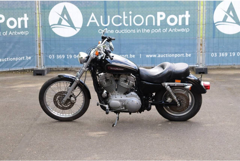 Harley-Davidson Sportster XL883 - Мотоцикл: фото 2 Harley-Davidson Sportster XL883 - Мотоцикл: фото 2