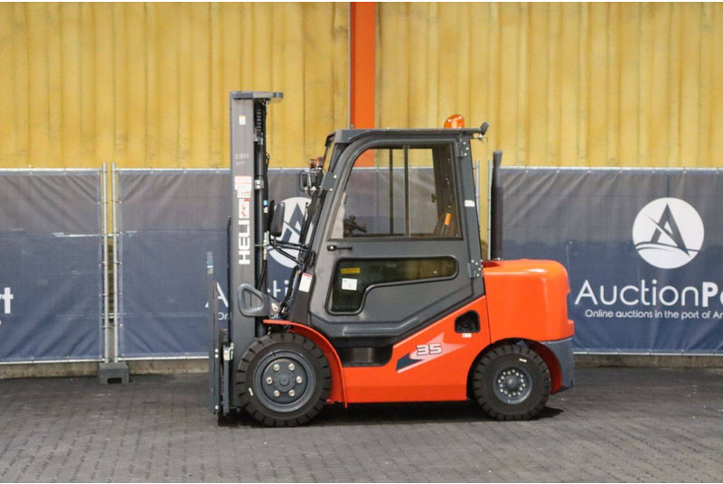 Heli CPCD35 - Дизельный погрузчик: фото 1 Heli CPCD35 - Дизельный погрузчик: фото 1