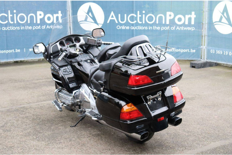 Honda GL1800 - Мотоцикл: фото 4 Honda GL1800 - Мотоцикл: фото 4