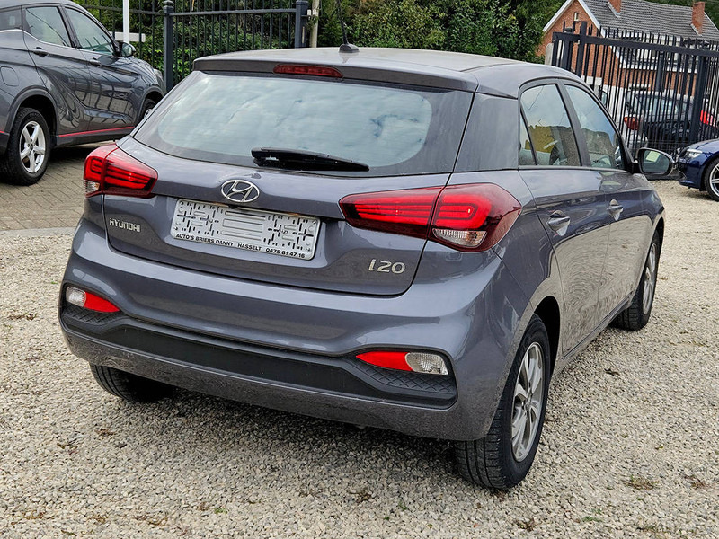 Hyundai i20 1.2 - Седан: фото 4 Hyundai i20 1.2 - Седан: фото 4