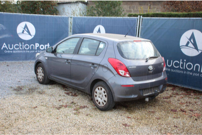 Hyundai i20 - Седан: фото 3 Hyundai i20 - Седан: фото 3