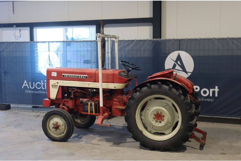 International 423 - Трактор: фото 3 International 423 - Трактор: фото 3