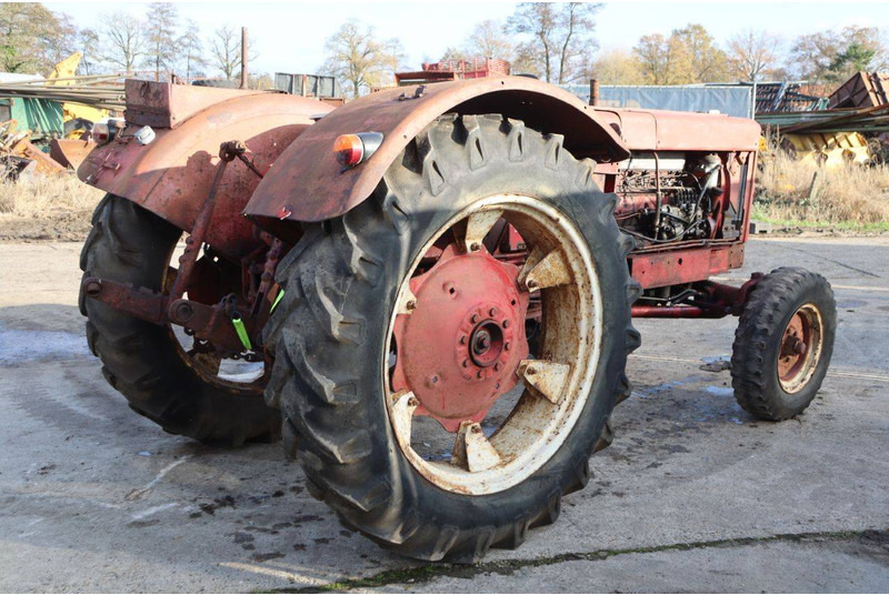 International harvester co 504 D - Трактор: фото 5 International harvester co 504 D - Трактор: фото 5