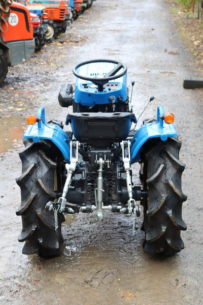 Iseki TX1410F - Трактор: фото 5 Iseki TX1410F - Трактор: фото 5