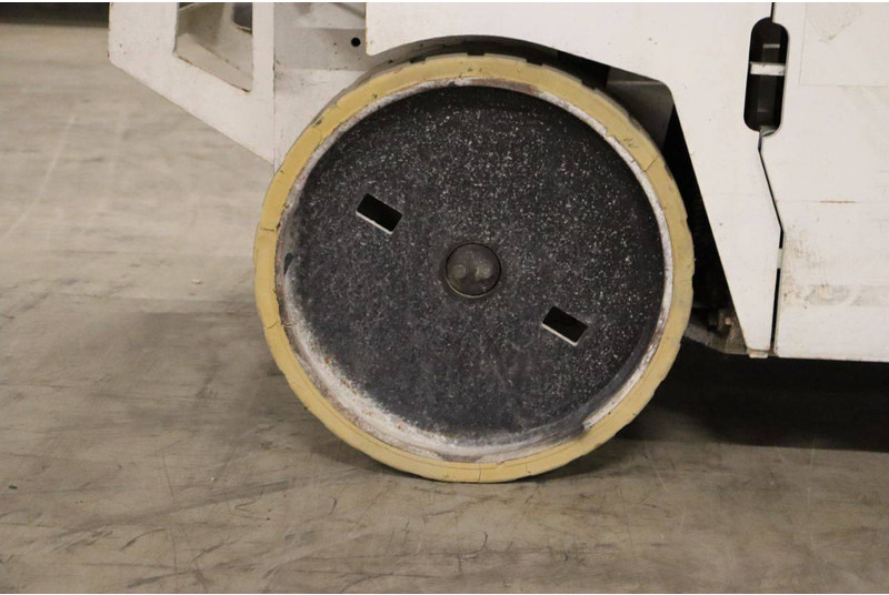 Ножничный подъемник Iteco IT10090: фото 13 Ножничный подъемник Iteco IT10090: фото 13