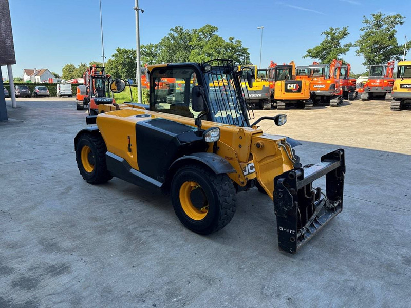 JCB 525-60 - Телескопический погрузчик: фото 3 JCB 525-60 - Телескопический погрузчик: фото 3