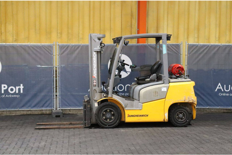 Jungheinrich TFG 425 - Газовый погрузчик: фото 1 Jungheinrich TFG 425 - Газовый погрузчик: фото 1