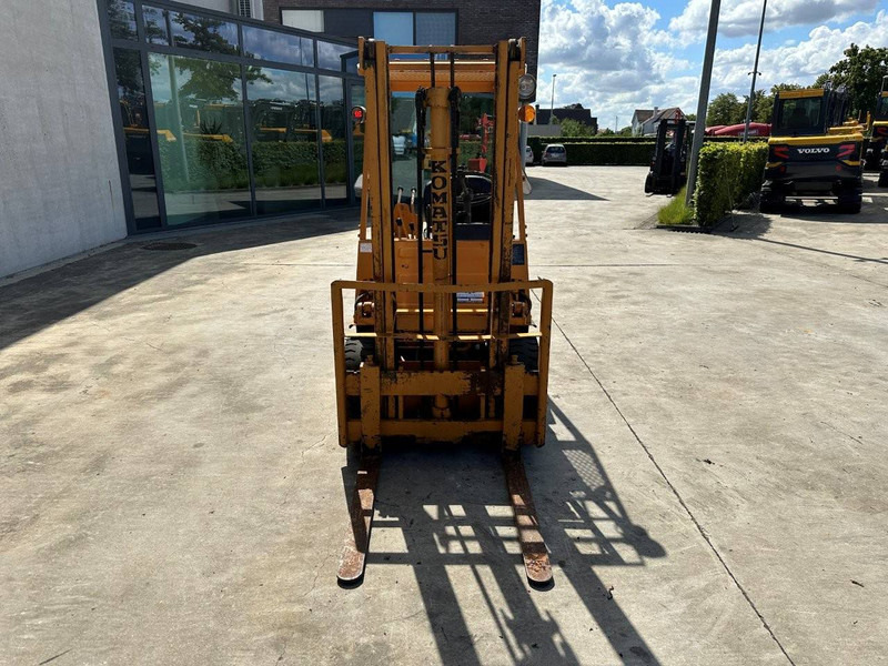 Komatsu FG15-12 - Вилочный погрузчик: фото 2 Komatsu FG15-12 - Вилочный погрузчик: фото 2