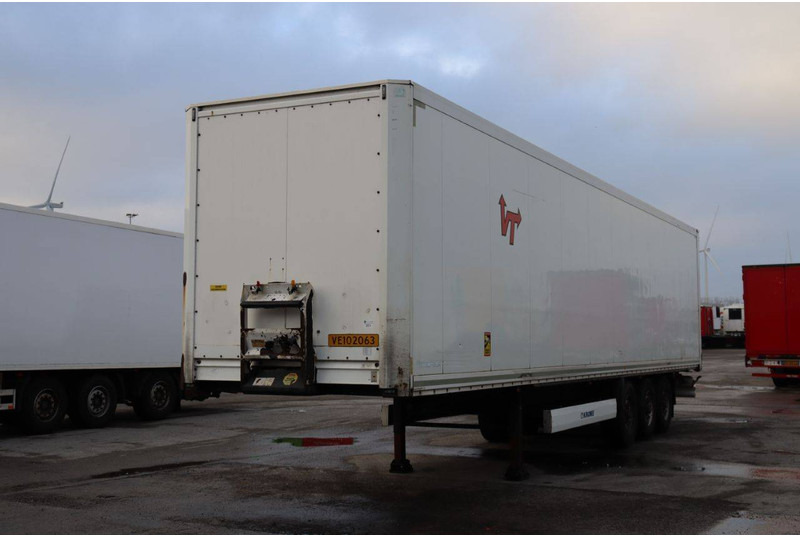 Krone SD - Полуприцеп-фургон: фото 1 Krone SD - Полуприцеп-фургон: фото 1