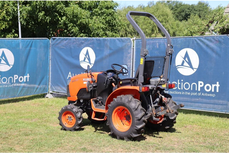 Kubota B2201 - Трактор: фото 3 Kubota B2201 - Трактор: фото 3