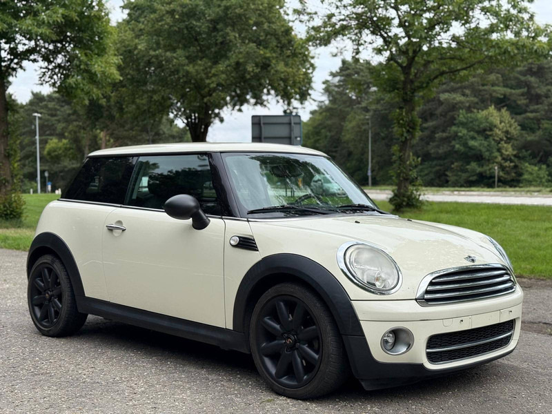 MINI (R56) One D - Седан: фото 4 MINI (R56) One D - Седан: фото 4