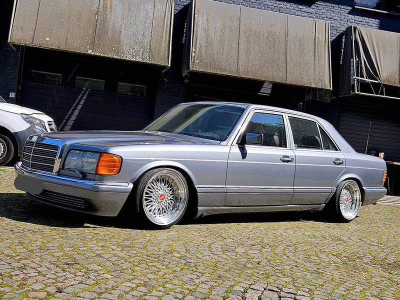 Mercedes-Benz 300-serie 300 SE Lowrider - Седан: фото 1 Mercedes-Benz 300-serie 300 SE Lowrider - Седан: фото 1