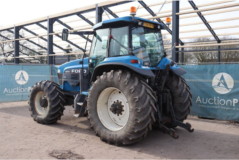 New Holland 8670 - Трактор: фото 3 New Holland 8670 - Трактор: фото 3