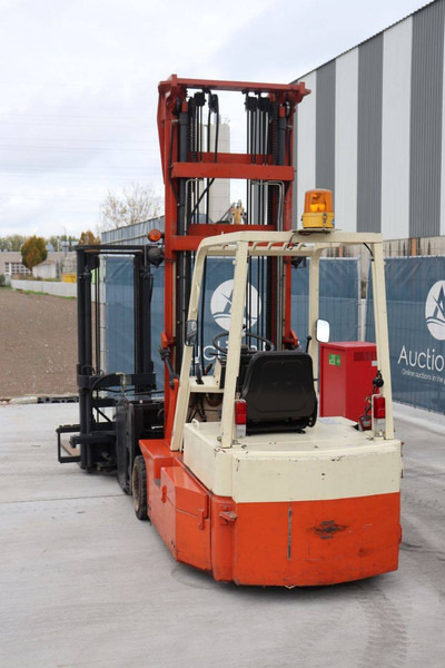 Nissan  - Электропогрузчик: фото 4 Nissan  - Электропогрузчик: фото 4