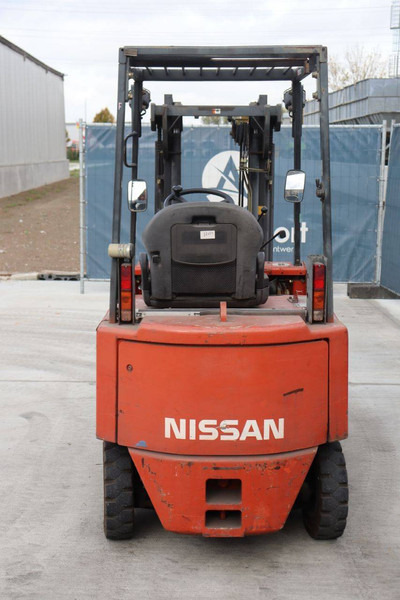 Nissan XP01 - Электропогрузчик: фото 5 Nissan XP01 - Электропогрузчик: фото 5