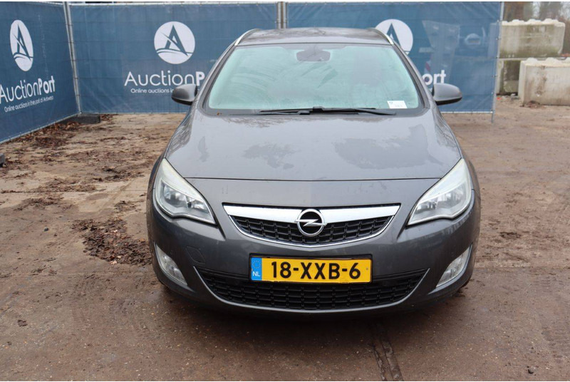 Легковой автомобиль Opel Astra Sports Tourer: фото 8 Легковой автомобиль Opel Astra Sports Tourer: фото 8