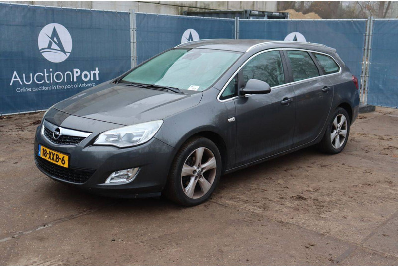 Легковой автомобиль Opel Astra Sports Tourer: фото 9 Легковой автомобиль Opel Astra Sports Tourer: фото 9