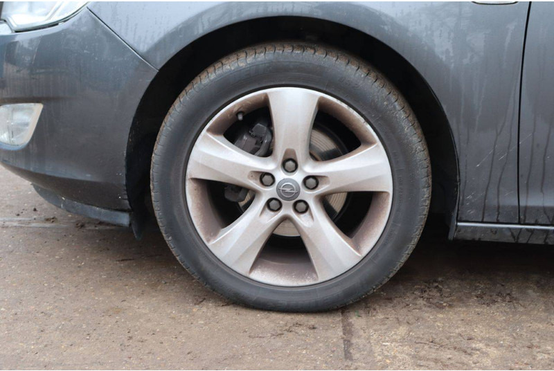 Легковой автомобиль Opel Astra Sports Tourer: фото 13 Легковой автомобиль Opel Astra Sports Tourer: фото 13