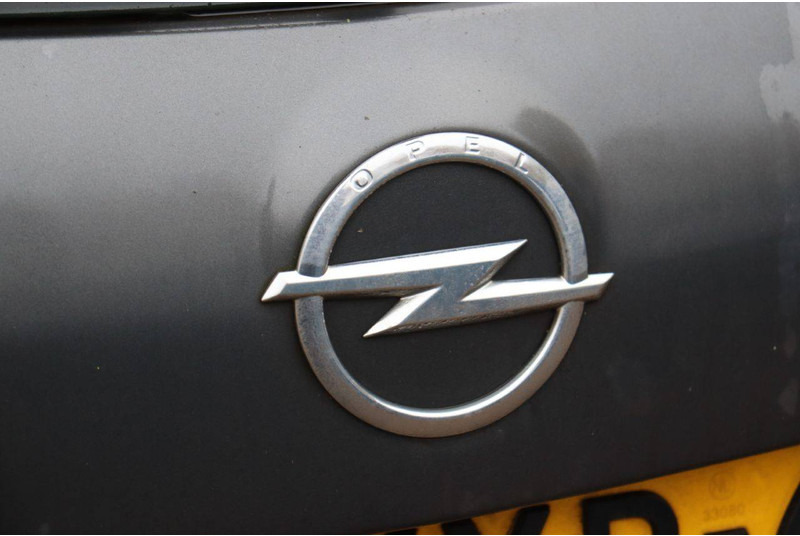 Легковой автомобиль Opel Astra Sports Tourer: фото 17 Легковой автомобиль Opel Astra Sports Tourer: фото 17