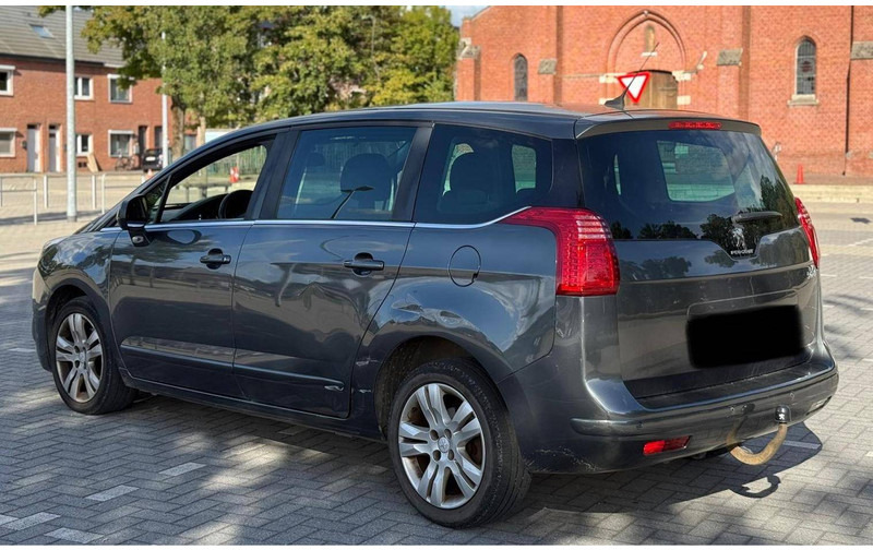 Peugeot 5008 (I - phase 2) 2.0 HDi - Седан: фото 2 Peugeot 5008 (I - phase 2) 2.0 HDi - Седан: фото 2
