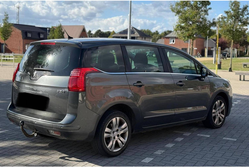 Peugeot 5008 (I - phase 2) 2.0 HDi - Седан: фото 3 Peugeot 5008 (I - phase 2) 2.0 HDi - Седан: фото 3