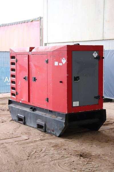SDMO R145 - Электрогенератор: фото 4 SDMO R145 - Электрогенератор: фото 4