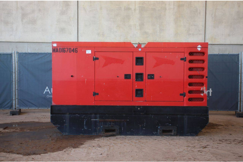 SDMO R220 - Электрогенератор: фото 2 SDMO R220 - Электрогенератор: фото 2