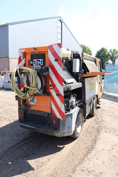 Schmidt MFH 2500 Typ:11 - Подметально-уборочная машина: фото 5 Schmidt MFH 2500 Typ:11 - Подметально-уборочная машина: фото 5
