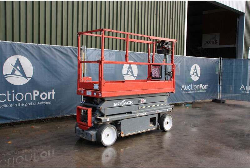 Ножничный подъемник Skyjack SJ3220: фото 8