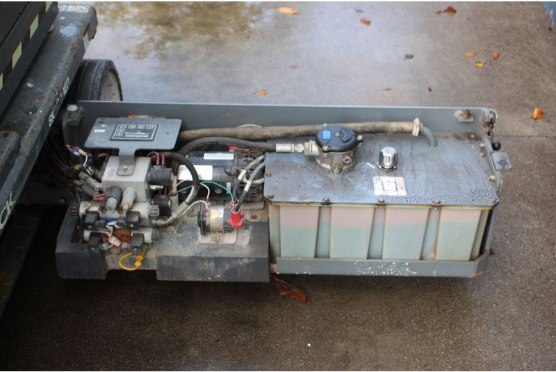 Ножничный подъемник Skyjack SJ3220: фото 19