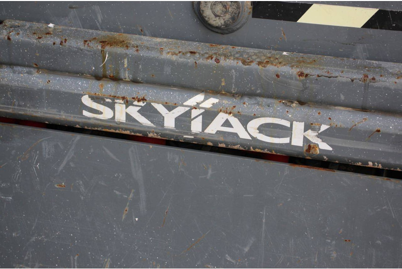 Ножничный подъемник Skyjack SJ3220: фото 18