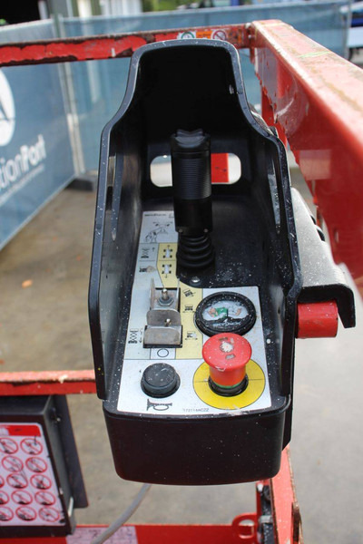 Ножничный подъемник Skyjack SJ3220: фото 15