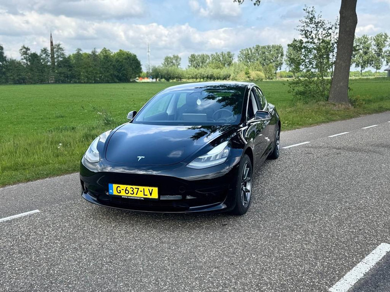 Tesla Model 3 - Седан: фото 3 Tesla Model 3 - Седан: фото 3