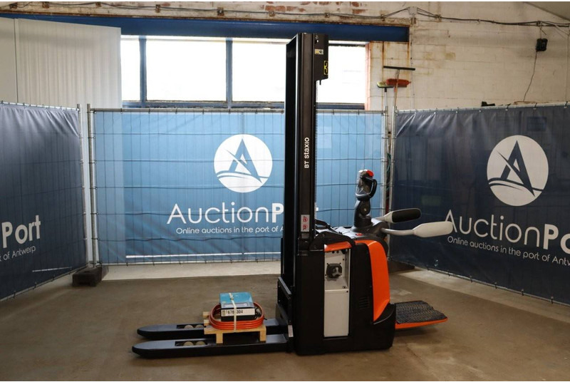 Toyota SPE120 - Штабелер: фото 1 Toyota SPE120 - Штабелер: фото 1