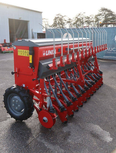 UNIA POZNANIAK 420/3 - Посевная техника: фото 5 UNIA POZNANIAK 420/3 - Посевная техника: фото 5