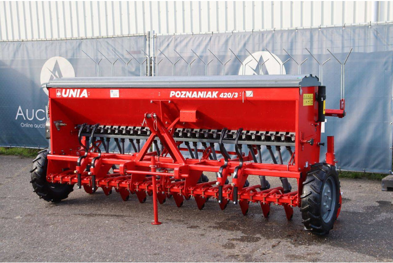 UNIA POZNANIAK 420/3 - Посевная техника: фото 2 UNIA POZNANIAK 420/3 - Посевная техника: фото 2