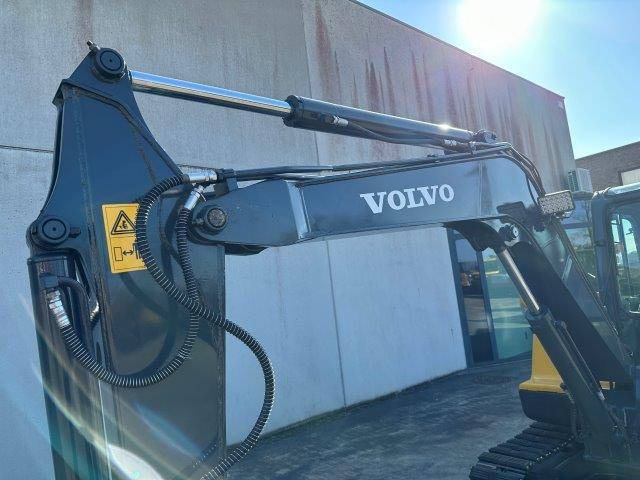 Гусеничный экскаватор Volvo EC55D: фото 9