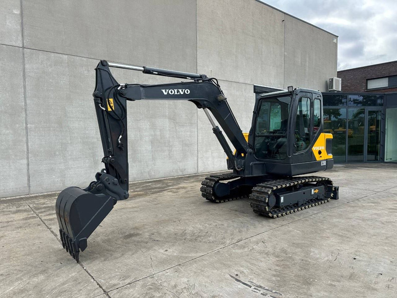 Volvo EC55D - Гусеничный экскаватор: фото 1 Volvo EC55D - Гусеничный экскаватор: фото 1