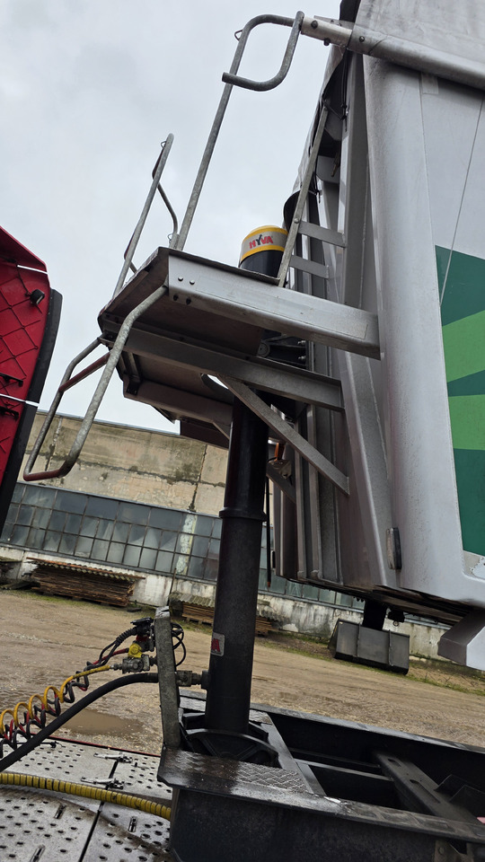 BODEX KIS 3B - Самосвальный полуприцеп: фото 3 BODEX KIS 3B - Самосвальный полуприцеп: фото 3